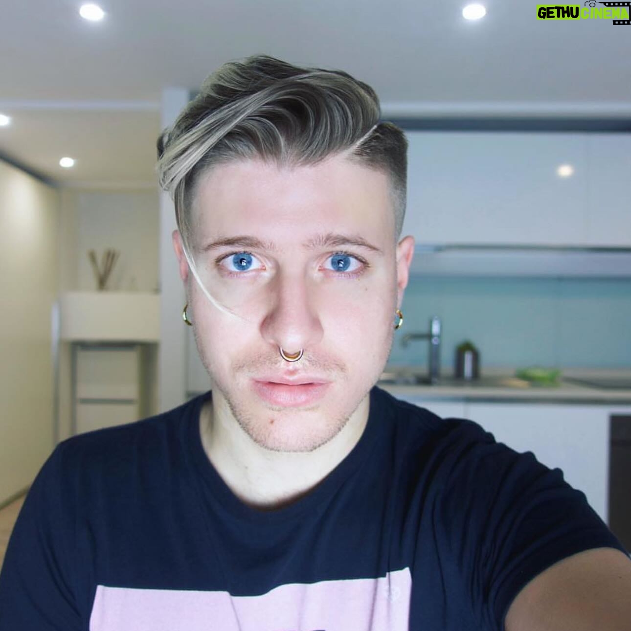 Riccardo Dose - 182.7K Likes - 50 sfumature di Dose, scegli la tua preferita.