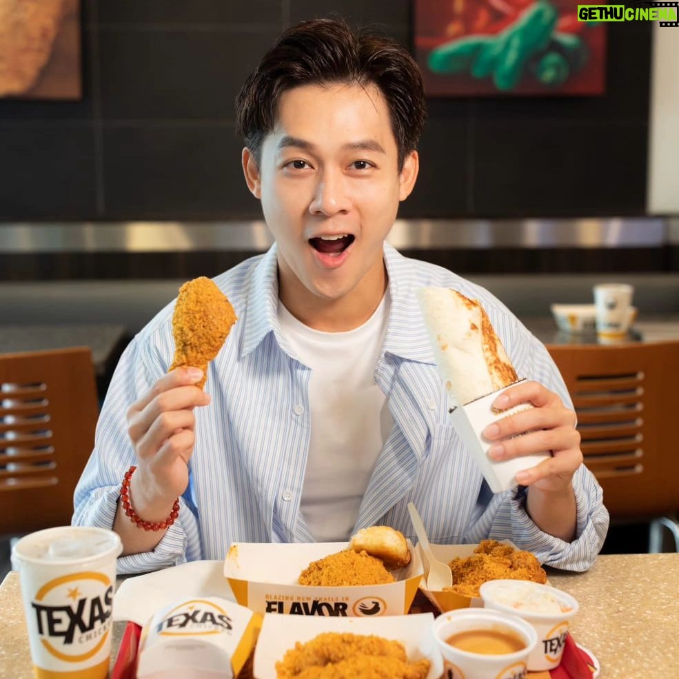 Richie Koh - 2.1K Likes - BACK BY POPULAR DEMAND! Texas Chicken’s Salted Egg Chicken is in the house!
The Salted Egg Chicken is coated with creamy, savoury salted egg sauce and sprinkled with crunchy salted egg crumbs made from real duck eggs! A mouth-ful of goodness and rushing endorphins making you coming back for more!
“Always Fresh, Never Frozen”
You ask for it and it's back!
#texaschicken #saltedegg #friedchicken #sgfood