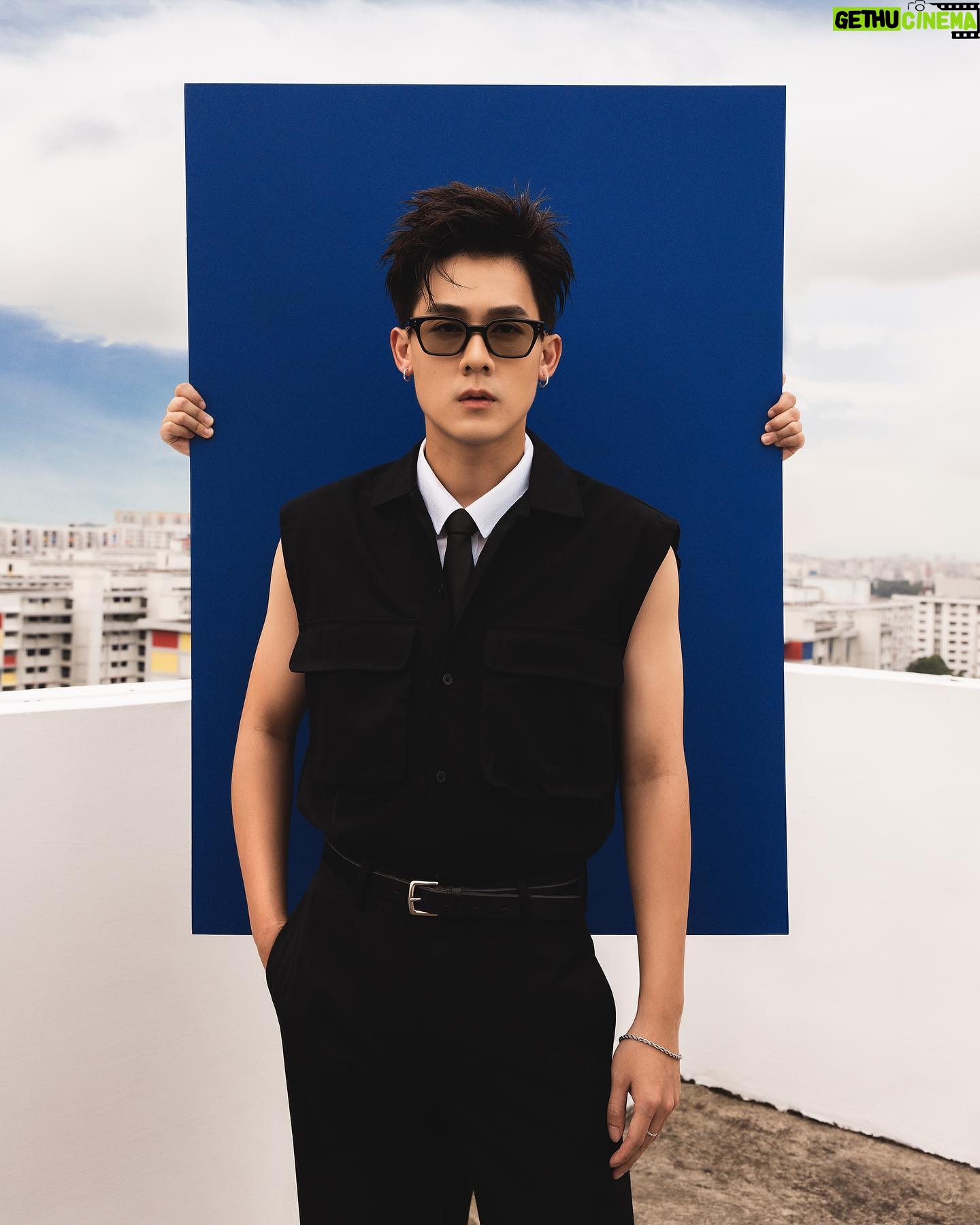 Richie Koh - 2.3K Likes - Shine 💙
Photographer: @thesquarebox__
#RichieKoh #许瑞奇 #thecelebrityagency