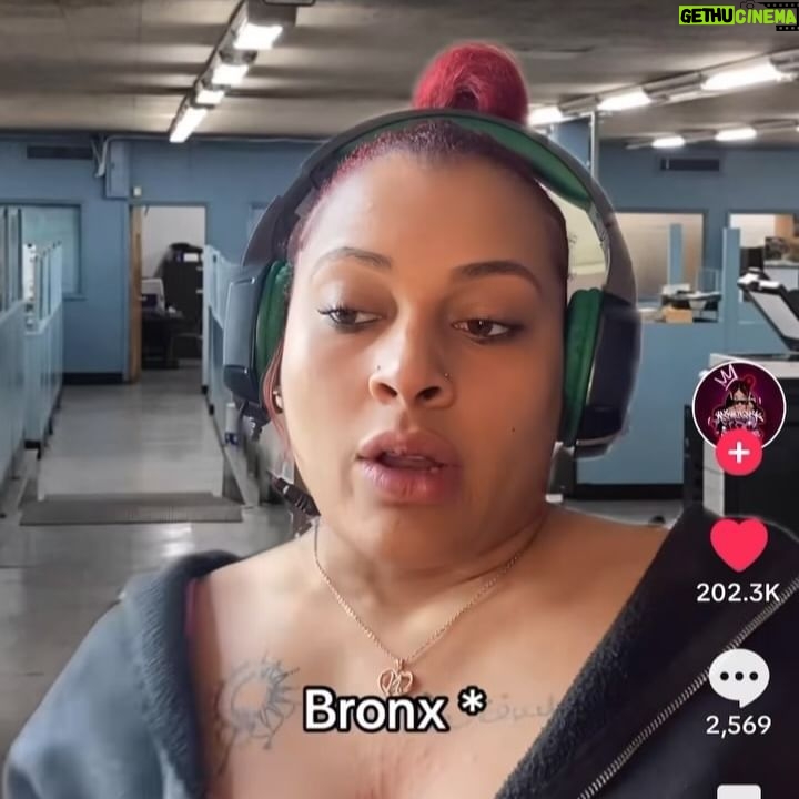 Richie Reseda - 3.1K Likes - 1. we either invest our safety in eachother or the state
2. full convo 🟰 @_notprisons
3. @blackpowderpress
4. @newyorknay.xo
5. @anarchospirituality
6. @hiyacinthiart
7. @tizzyent (full video on his page)
8. @anarchospirituality
9. @allthingslabor
10. how do oceans stay safe without cops?