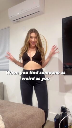 Rickey Brown Instagram - Such a wonderful feeling! TAG YOUR WEIRD SOMEONE! #comedy #comedyskits #comedyreels #funny #funnyvideos #skits