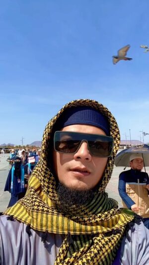 Rico Verald Instagram - City tour jabal uhud bersama jamaah @diyafatalharamainofficial @mutiarasunnahofficial