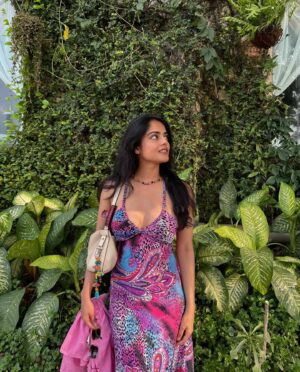Riddhi Kumar Instagram - Flower power 🌺🥊💥✨