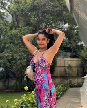 Riddhi Kumar Instagram - Flower power 🌺🥊💥✨