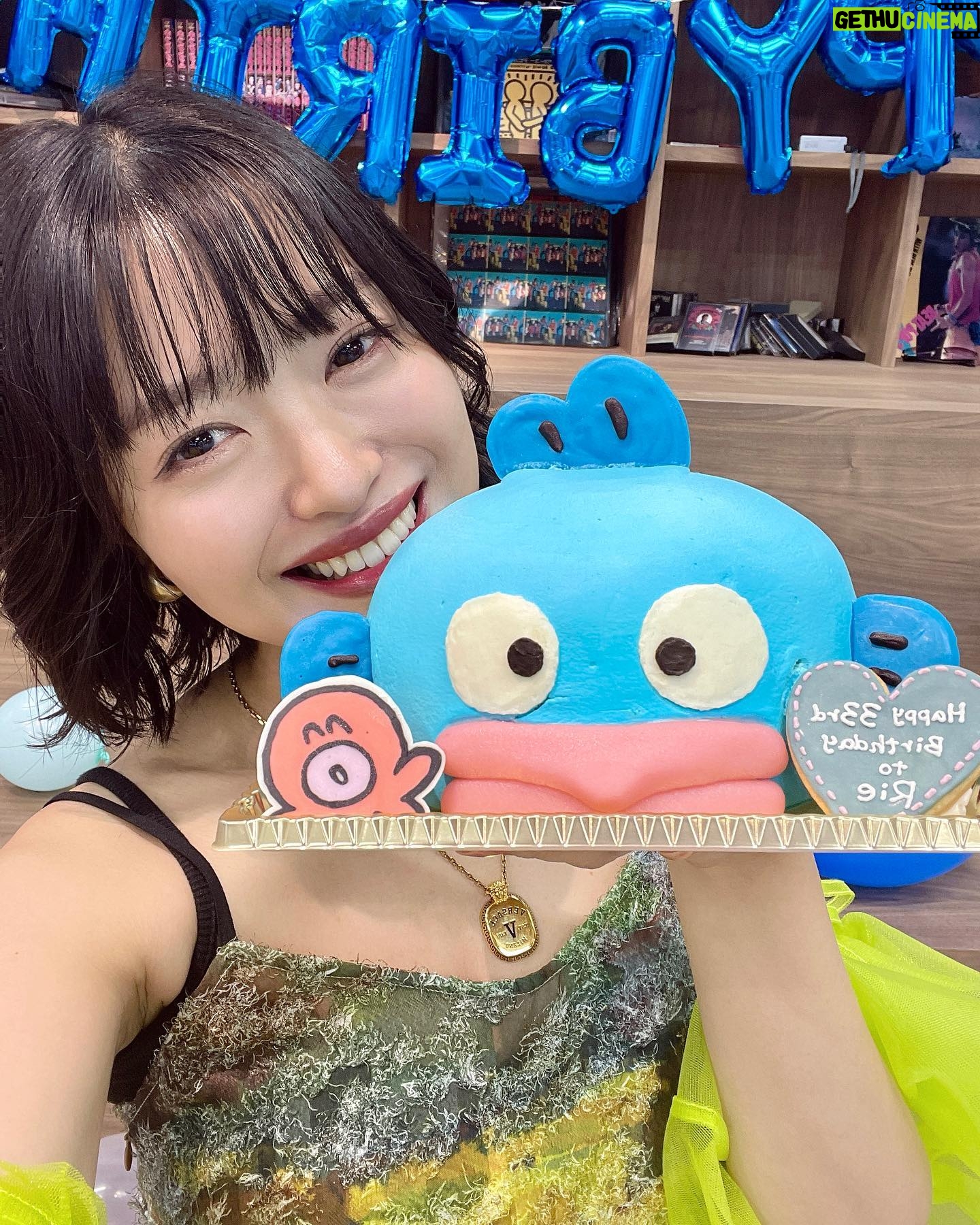 Rie Kitahara - 5.4K Likes - 💙🩵
ファンの方たちがくださった
ハンギョドンケーキ!!!!
可愛すぎる💖💖💖
この日の夕焼けと同じ色をしていたので
ハンギョドンにも見せました🐠
#ハンギョドン