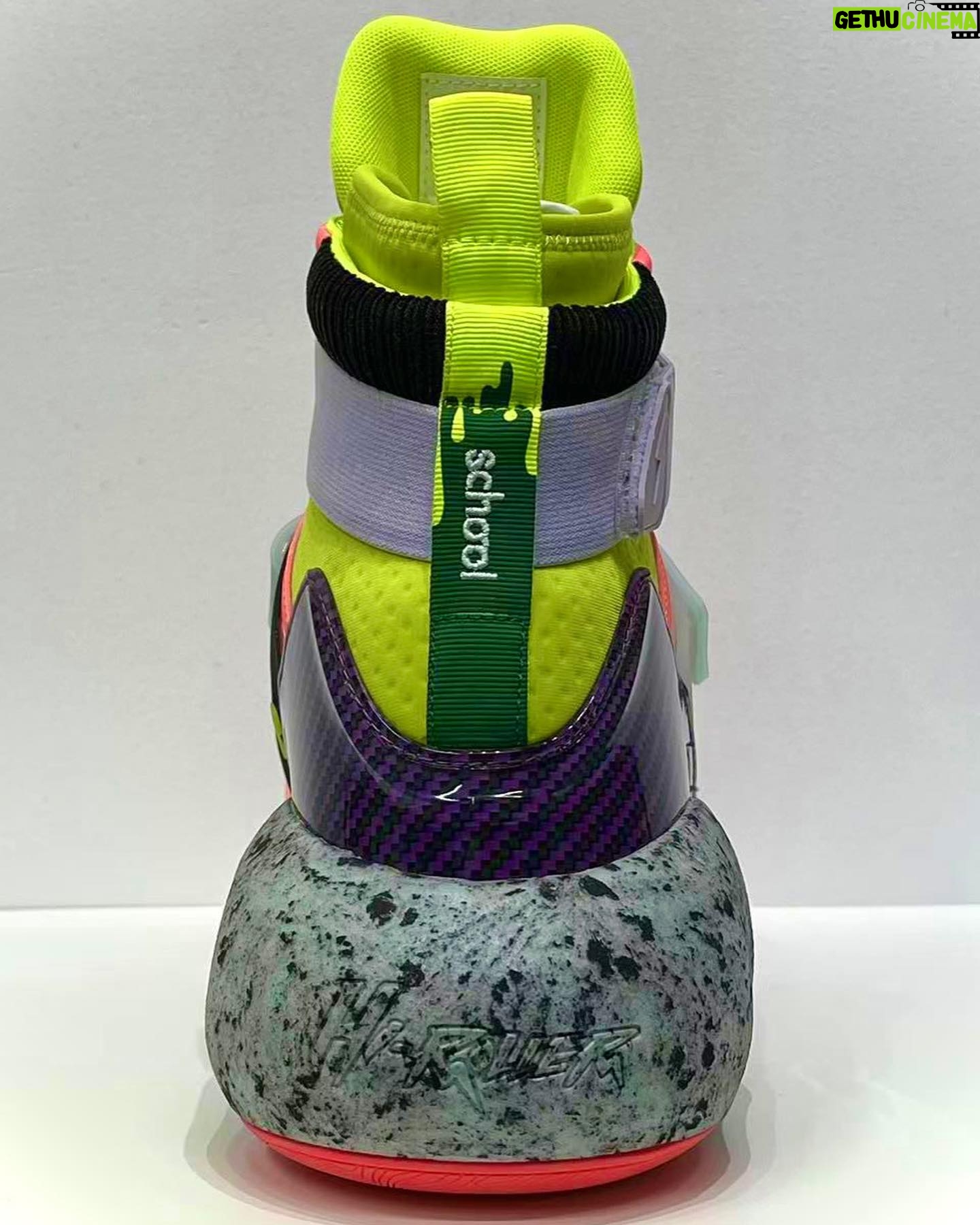 Riff Raff - 9.2K Likes - WHAT SiZE DO YOU WEAR ?