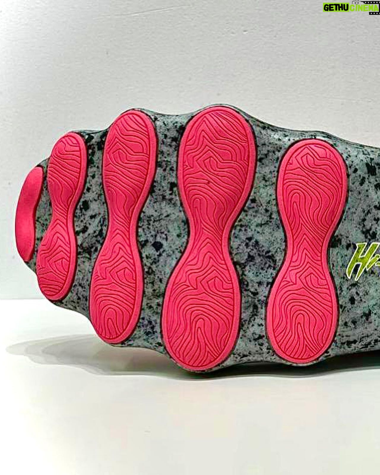Riff Raff - 9.2K Likes - WHAT SiZE DO YOU WEAR ?