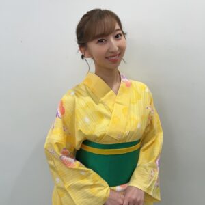 Riho Iida Instagram - ラブライブ！夏祭り in 神田明神納涼祭り🎐
ありがとうございました

久々の浴衣嬉しかったです👘

ヘアーはリボンをくしゅくしゅしてお花みたいに🏵️
私のショートボブをこんなにも素敵に
アップスタイルにしてくださりありがとうございます🤍
@ayasumimoto

#神田明神 
#lovelive
#μsicforever 
#μ’s
#星空凛