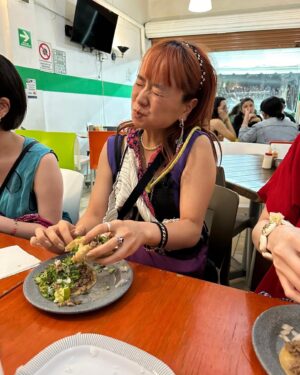Riho Yoshioka Instagram - momo合流❤︎
とにかく🌮を食べまくる
食べてりゃ何とかなるって思える味。

@charanpo_momo 
@miwakokakei 

#🇲🇽
#🌮
#ペドレガル邸近く