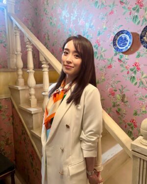 Rika Izumi Instagram - 毎週土曜10時放送の日テレ系土ドラ10
「#マル秘の密子さん」に
密子の姉、鞠子として出演します🍧㊙️
