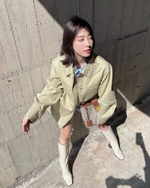 Riko Xi Instagram - 休個假 充個電😗⚡️
（今天的雲是粉紅色的）

@gucci #Gucci