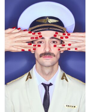 Rinal Mukhametov Instagram - ..В предновогодние дни летайте авиакомпанией Crave Airlines✈️, а если вы замешкались и упустили такую возможность, ждём вас в январе..⛄️ Билеты уже на сайте @cravemoscow 

📸 @danilgolovkin 

#cravetheatremoscow #craveairlines