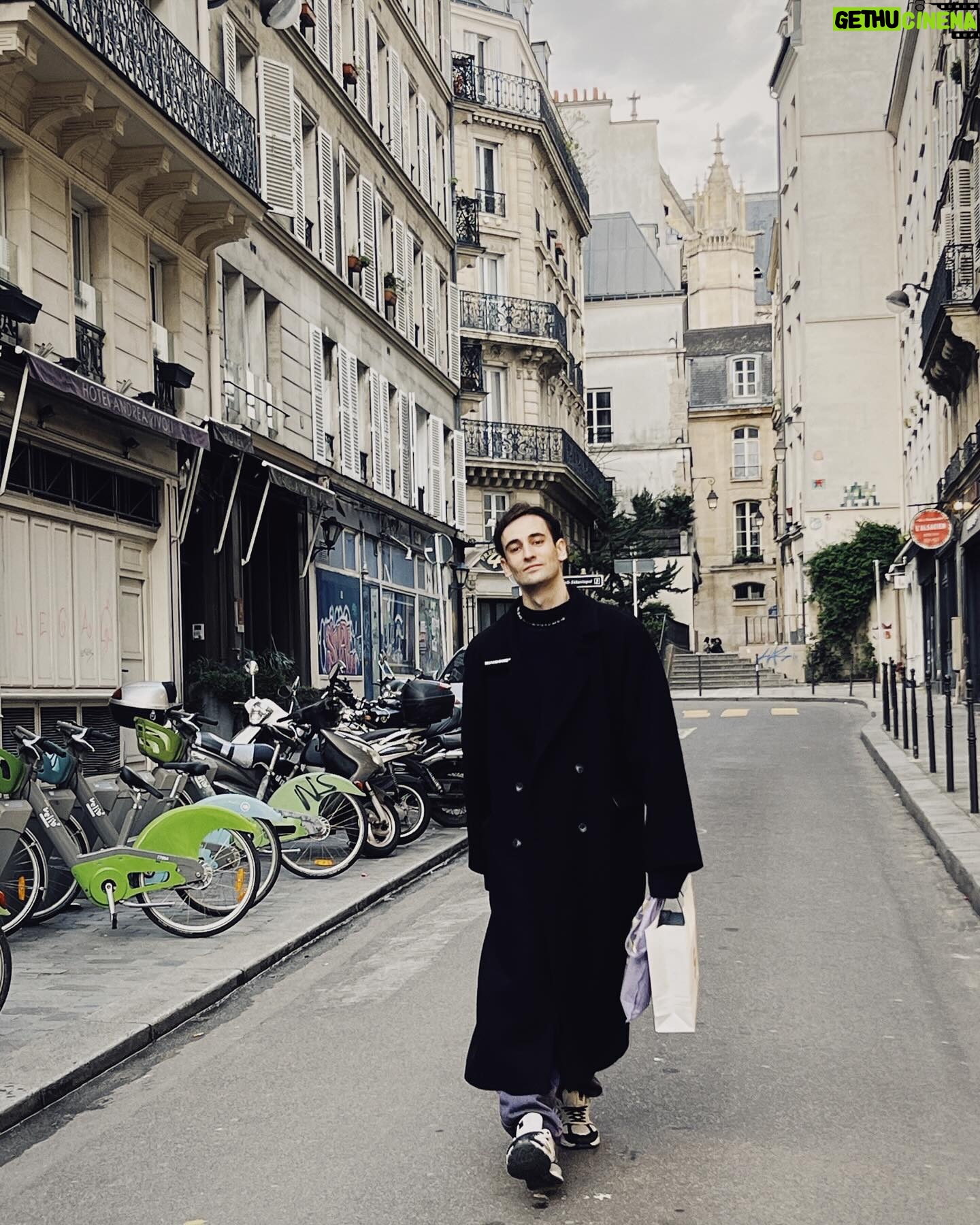 Rinal Mukhametov - 2.2K Likes - Je t’aime…🌺