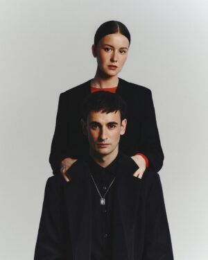 Rinal Mukhametov Instagram - Благотворительность бывает разной, в том числе и красивой, стильной и современной. Вместе с фондом @podarizhizn , амбассадором которого я являюсь уже несколько лет, мы делаем все возможное для того, чтобы как можно больше людей узнало о том, как помощь может быть частью обычной и привычной для каждого из нас жизни. 
Любить. Быть рядом. Помогать — ценности фонда, которые объединяют. @joserjewellery создал коллекцию кулонов из серебра, вся прибыль от продажи которых будет направлена на помощь подопечным фонда – детям с онкологическими заболеваниями. ❤️