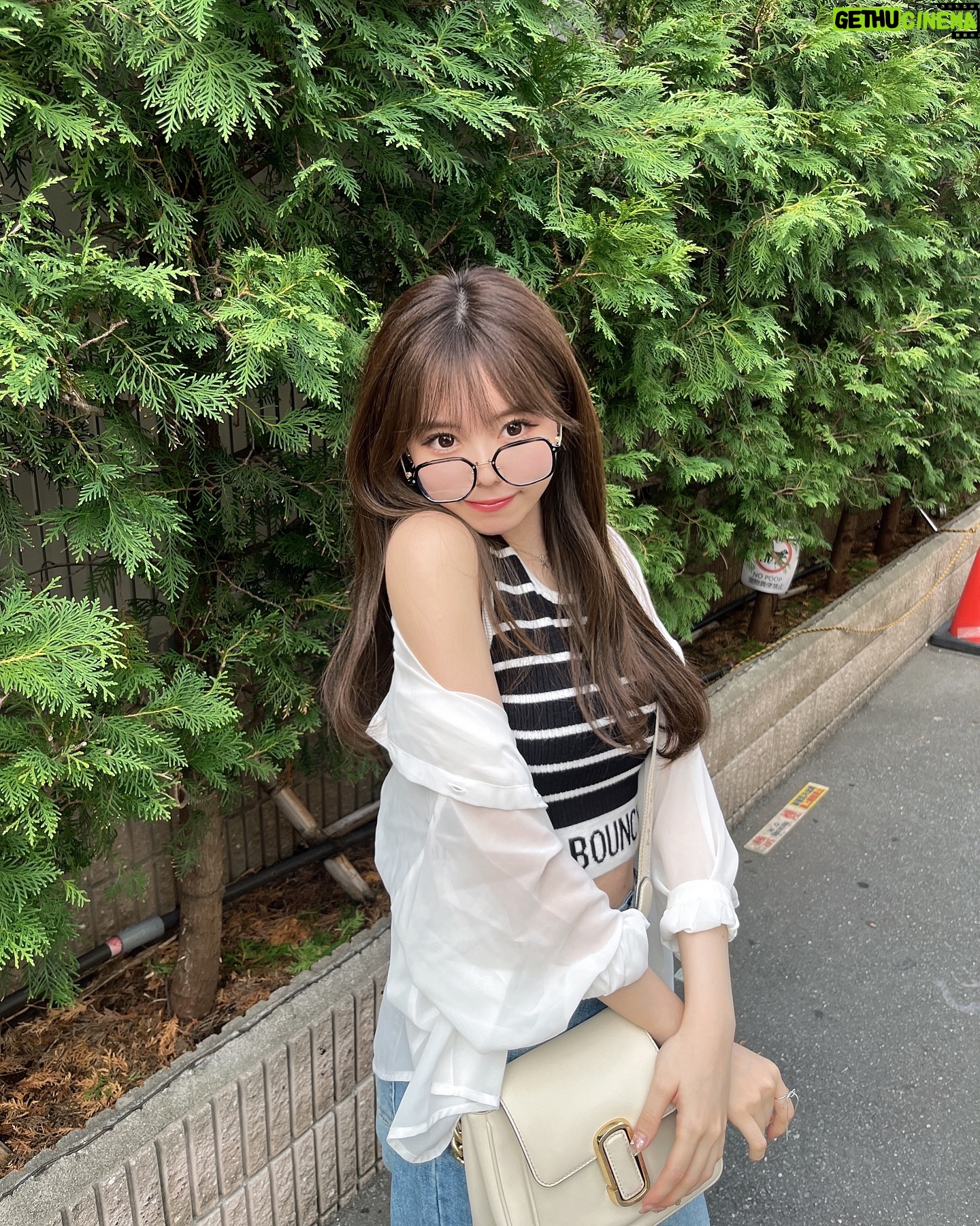 Rio Omori - 3.5K Likes - ・
・
毎日暑くて溶けちゃうねぇ🫠💧
・
・
#大森莉緒 #おーりお #メガネ #ストレートヘア #code #instafashion #ootd #instagood #instapic #good #niceclap #summer #패션 #코디 #전신샷 #코디스타그램 #옷