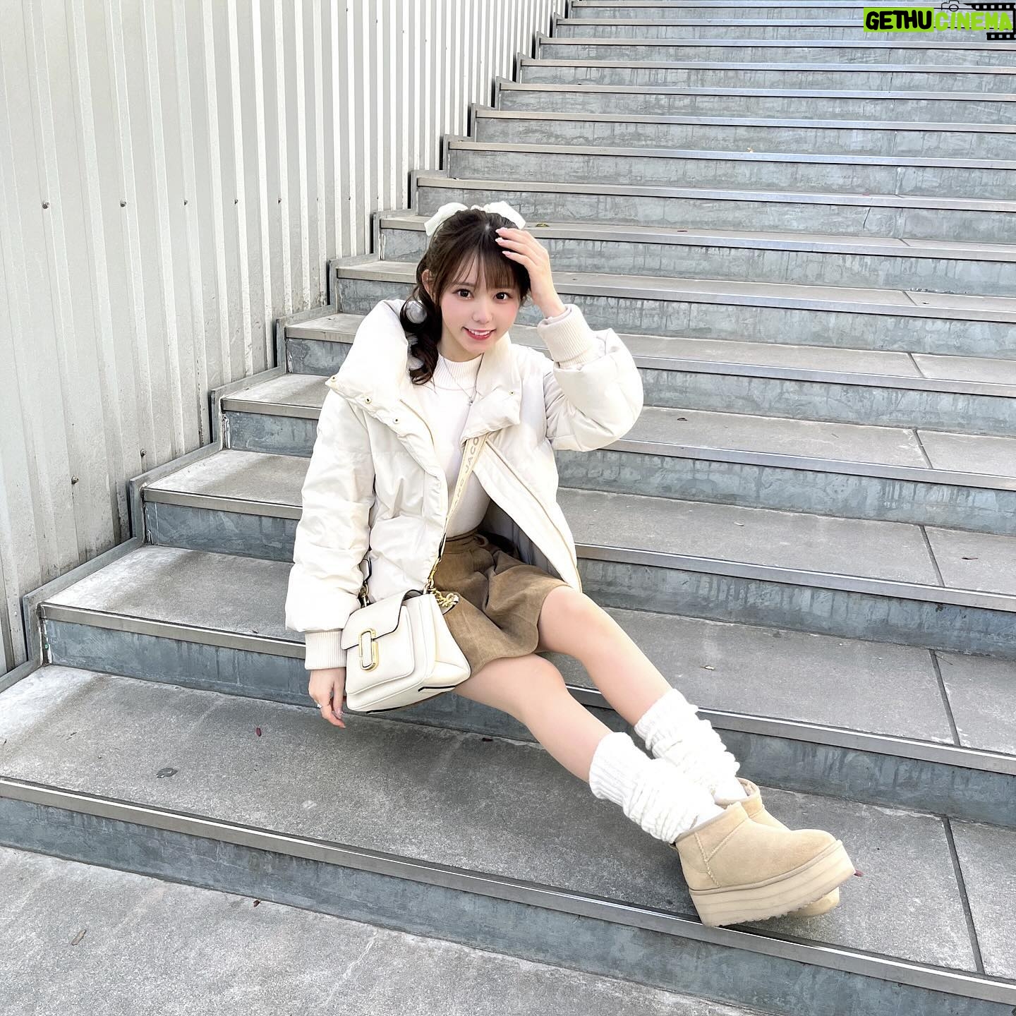 Rio Omori - 3.5K Likes - ・
・
ムートンブーツGETしたらやりたかったコーデ🧸🤍
白×ベージュの組み合わせ好き☺︎
・
・
#大森莉緒 #おーりお #おりおんず #おーりおこーで #私服 #ムートンブーツ #ugg #白 #ダウン #ポニーテール #code #instafashion #ootd #instagood #instapic #good #패션 #코디 #오늘의코디 #오늘의패션 #전신샷 #코디스타그램 #옷 #좋아요