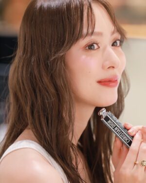 Rio Uchida Instagram - 🩷 @dior @diorbeauty 🩷

8/27まで開催中のイベント「ディオール ランデヴー パリ」へ伺いました。
クリスチャン・ディオールとゆかりのあるパリの街並みからインスパイアされた プラン ドゥ パリ コレクション。

この日はイベント限定色を使ってメイクアップしたよ。特にアイシャドウとネイルがお気に入り。キラキラで最高に可愛くて…デイリーにも特別な日にも使えそう！プレゼントにもぴったりです♡

パリにはまだ行ったことがなくて憧れの場所なので
いつか行けたらいいな〜🌟
伊勢丹 新宿店 本館 1F ザ・ステージにて開催中です。是非チェックしてね。

#supportedbydior #diorjoaillerie