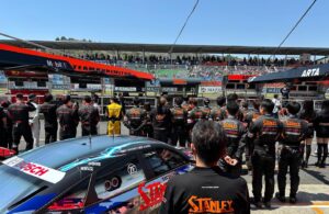 Ririka Moriwaki Instagram - #SUPERGT 開幕戦岡山！
初のレースアンバサダーとしてのお仕事でドキドキでしたが迫力もすごくて2日間ずっとドキドキしてました、🚗🤍

開幕戦で3位！🌟表彰台獲得🚗🌟
たくさんの声援ありがとうございました🧡！
次戦も100号車STANLEY TEAM KUNIMITSUへの応援をよろしくお願いいたします🤲☺️

#sgt #supergt