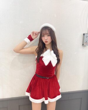 Ririka Moriwaki Instagram - ちょっとおそめのメリークリスマス🎅🎁
.24日のイベントたのしかったー！！、
みんな改めて会いに来てくれてありがとう🫣🤍
.
.
.
.
💓💓💓💓💓
【@shibuya_bunkamuradori_hifuka 】　で前回と同様 @mochi.rui.haru さんに施術してもらいました！
初ルメッカでちょっと痛かったけどトーンアップがすぐ感じ取れて、してよかった〜💓💓楽しすぎて痛さは和らぎました笑笑

【 @mosteyes_shibuya 】で前回と同様@ri__k07n さんに
パリジェンヌとアイブロウしていただきました！！
いつも理想のまつげにしてくれて毎回ここ行ってます！！
来年もよろしくお願いします〜💓💓
@theshop_beauty_official 

#pr