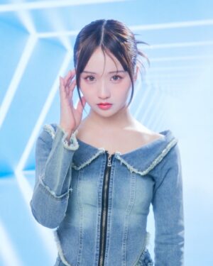 Ririka Moriwaki Instagram - 作品撮りのモデルをさせていただきました📷🍒
韓国っぽいメイクとヘアでしたことなかったから新鮮で楽しかった〜💓💓
ありがとうございました！☺️

💄make　　【@rina_sincive 】
💇‍♀️hair　【@coconut_5572 】
📷camera　　【@s.kiyoshi.m 】
🎁studio 【@ilgop_studio 】