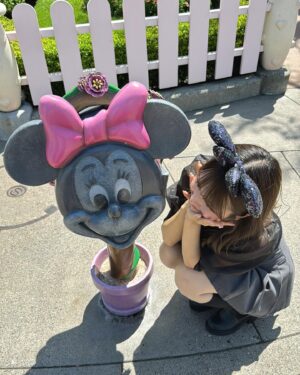 Ririka Moriwaki Instagram - 22歳になりました🍰🕯️💓！
たくさんのお祝いメッセージありがとうございます🥺💓
初の生誕祭も思っていたよりもいっぱい来てくれて、めちゃうれしかったです！😭

お誕生日お祝いしてくれてありがとうー！
素敵なお誕生日になりました🌹😎🗻🍣