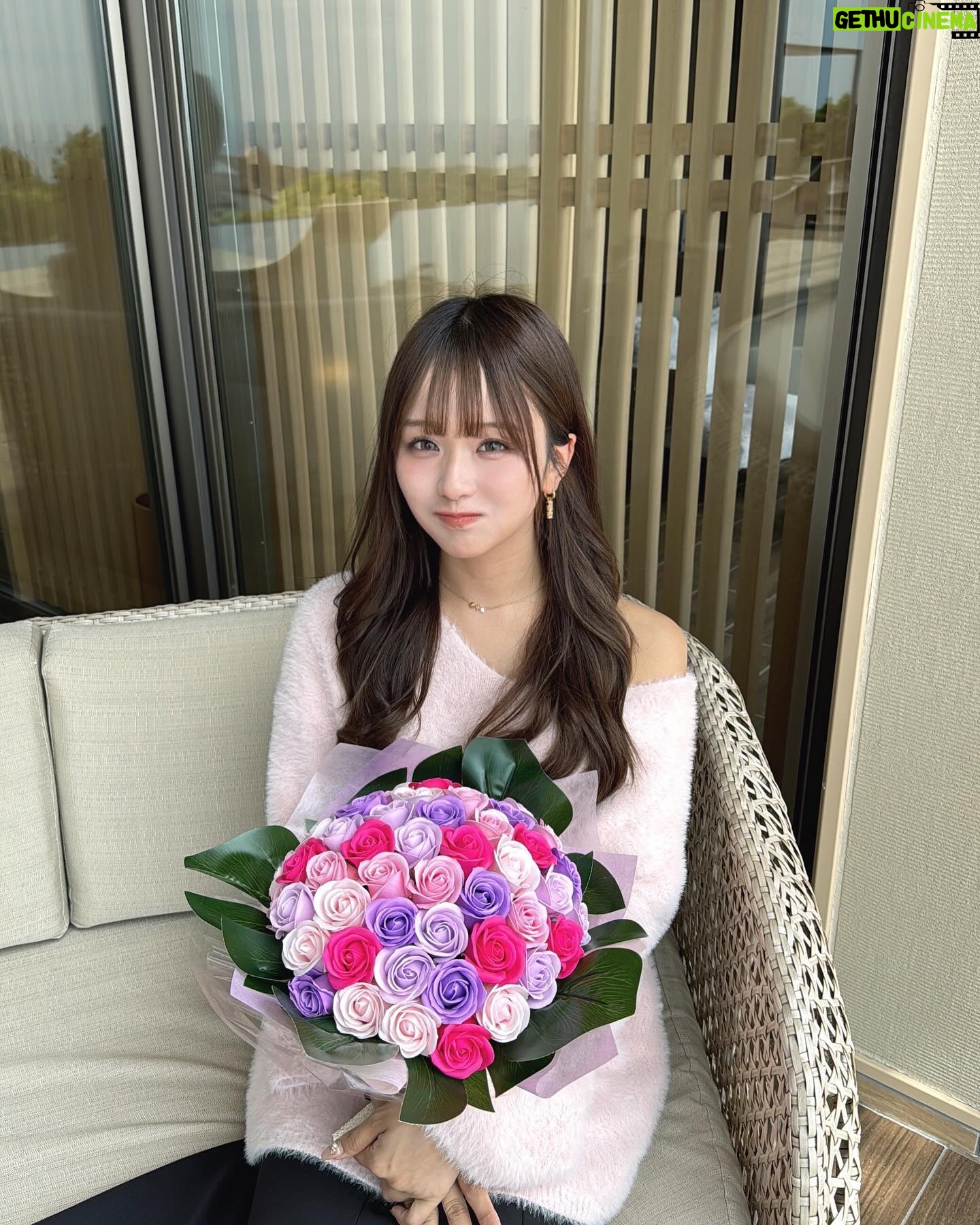 Ririka Moriwaki - 3 Likes - お花も景色もめちゃくちゃきれかった〜😖🩷🩷
最近暑すぎてアイスめちゃたべてる🍨