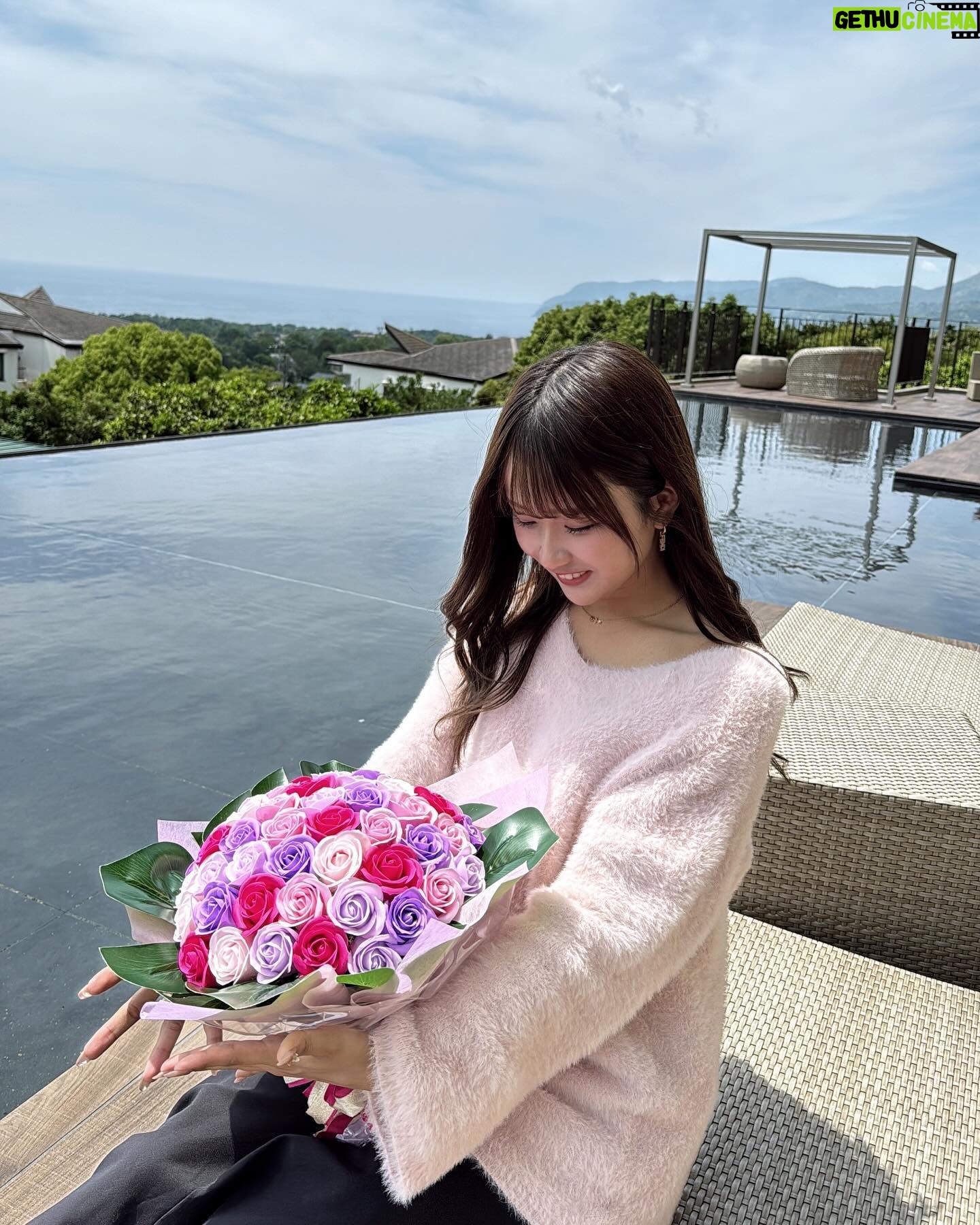 Ririka Moriwaki - 3 Likes - お花も景色もめちゃくちゃきれかった〜😖🩷🩷
最近暑すぎてアイスめちゃたべてる🍨