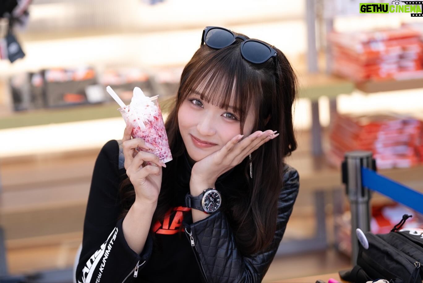 Ririka Moriwaki - 3 Likes -