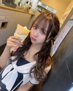 Ririka Moriwaki Instagram - クレープ食べるだけのデートどうですか？🫨💓🥹
.
.
.
.
.
.
.
最近の美容でいい！📅
お肌ニキビできないのはほんと @unelimit_official さんのおかげ🥺💓💓
@unelimit_kurumi さんに施術していただき、たくさんお話しできて嬉しかったです😖🍒
私は毎月一回の頻度で通ってます！
ありがとうございました😎🧡

美容室は安定に @decokashi だよ〜！
梅雨前に縮毛矯正もしてもらえてよかった安心！、
ありがとうございました🥲💓

#pr