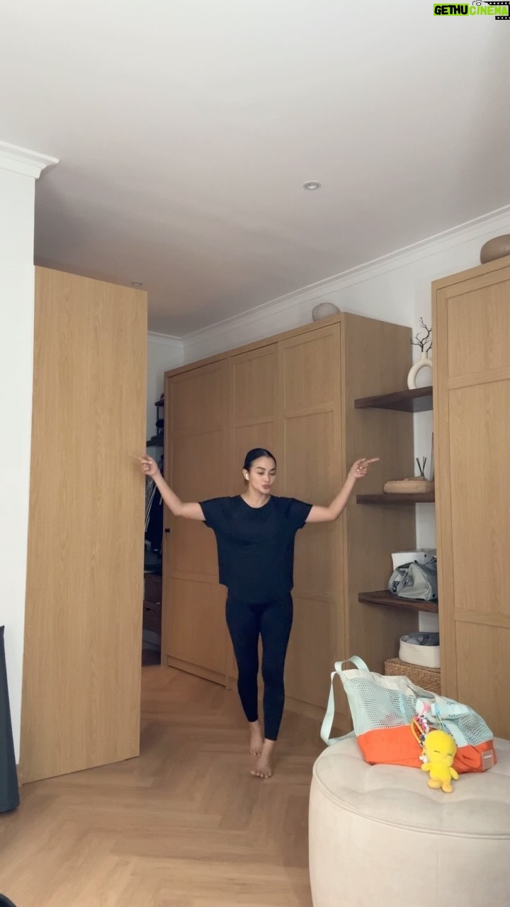 Ririn Ekawati - 32.9K Likes - Motherhood and trying to balance everything is 🤯
Dance parties a must!
Happy Mom = Happy Family 👌🏻
ya kan ☺️ ?