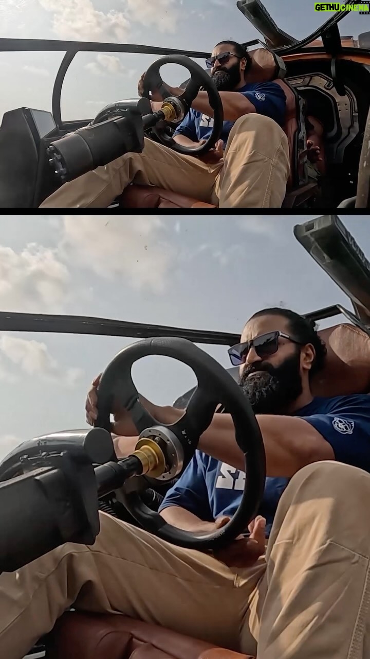Rishab Shetty - 205.9K Likes - KALKI X KANTARA 🔥
@rishabshettyofficial gets his hands on #Bujji.
#Kalki2898AD