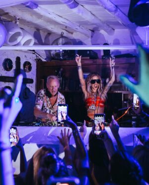 Rita Ora Instagram - Surprised @officialfatboyslim and sang Praising You at @pikesibiza last night!! Pretty iconic if you ask me 💃🎉

📸 @daisydenham