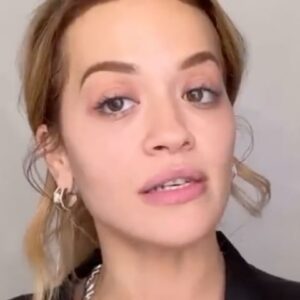Rita Ora Instagram - One of the first steps in my 37-step beauty routine is the @typebea Overnight Boosting Peptide 💛
LOVED sharing my beauty secrets with @voguemagazine. Discover the other 36 steps on YouTube now!!