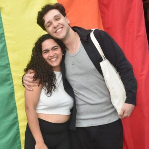 Rita von Hunty Instagram - O sorriso no rosto de quem pôde, mais um ano, contribuir com a formação nacional de quadros do @movimentosemterra !!!

Ontem eu estive na Escola Nacional de Formação Florestan Fernandes para contribuir na 2ª semana do ciclo nacional de formação. Nosso eixo eram as relações humanas e a emancipação. E nosso tema era "Ao capital interessa a violência, nossa é a emancipação."

Propus um dia de curso voltado a pensar as relações de poder através do Materialismo histórico dialético e como as ditas "minorias" são constituidas no processo de violência e dominação. 

Agradeço muito aos mais de 80 companheiros e companheiras de todo país que estiveram em sala comigo desde de manhã até o final do dia :)

Viva a reforma agrária! Viva nossa solidariedade de classe e viva o MST!