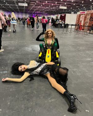 River Medway Instagram - dragcon day 2 dump see you next year 
last slide jumpscare.