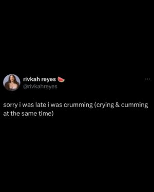 Rivkah Reyes Instagram - I’ve been told I give good chair
📸: @mirror.la