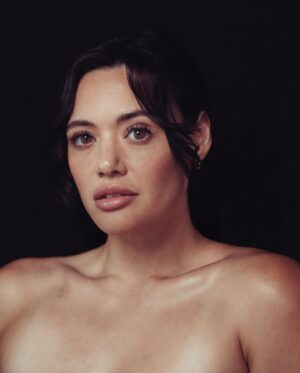 Rivkah Reyes Instagram - some things i saw on the internet & irl that made me ✨feel alive✨this week & devastatingly gorgeous photos of me by @selashiloni with glam by @_beautybygg_
