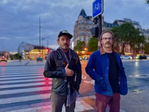 Rob Benedict Instagram - Pre-Olympian Paris w Bob and Dick

@dicksp8jr 
📸 @mattcohen4real 
@thekingsofcon