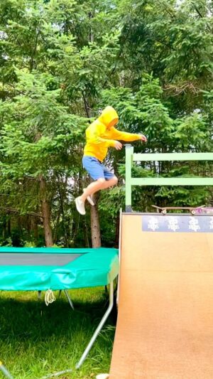 Rob 'Sluggo' Boyce Instagram - Bouncing flipping skating and dancing 
#foreveryoung 
@kels.boyce 🎥