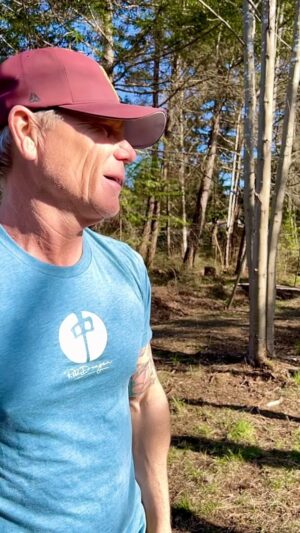 Rob 'Sluggo' Boyce Instagram - Built a DIY chin up bar in the yard today. It works pretty good. #foreveryoung #fitnessmotivation #fit #ifun #bluesky #sunset #motivated #gratitude #diy #chinup #10 #lifeisgood #stunts #skater 🎥 @kels.boyce