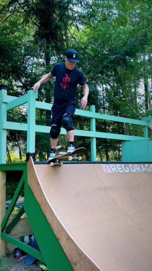 Rob 'Sluggo' Boyce Instagram - My entry for the Slurpee Digital Open 2023
@canadaskateboard #slurpeedigitalopen23 
Mens park. 45 seconds 
Thank you Canada Skate for the opportunity to participate. 🙌 @kels.boyce 📹#skater #foreveryoung #canada #contest
