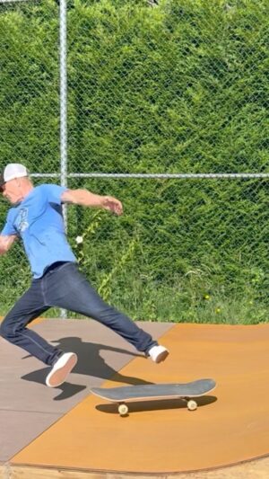Rob 'Sluggo' Boyce Instagram - One of the best Sundays in recent memory . Spent the day in Richmond skating Ben Degros TF with Kelsey, Moses and his kids. So much fun. 🀄️🇨🇦🛹 #foreveryoung #thereddragons #🀄️ #happy #stoked #thankyou #gratitude #thankyouskateboarding #skateboardingisfun #skater #curbskater #blue #vibration