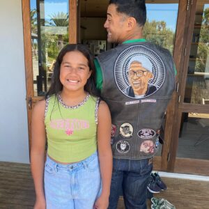 Robbie Magasiva Instagram - This is my niece Jasmine. This is the first time she’s seen her dad on my back. I told her, your dad protects me when I ride. ❤️❤️