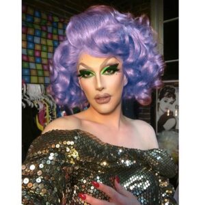 Robbie Turner Instagram - Dear Apple 🍏🍎 facial recognition,

Thanks for locking all them 2 faced bitches out of their phone. 
#karma #eyerollingismycardio #gay #illtellyouforfree #robbieturner #drag #dragrace #beautyisthebestrevenge #youdontknowmeverywell -
-
@rupaulsdragrace @executiveprandtalent @wowreport @rupaulsdragcon @logotv @vh1 -
-
-
-
💄 @official_lucyparadisco