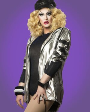 Robbie Turner Instagram - Don’t try this at home. -
-
-
#RebelWithoutAPause #YouDontKnowMeVeryWell #draglife #robbieturner #GetOuttaMyWay #illtellyouforfree #dragrace #beautyisthebestrevenge -
-
-
@rupaulsdragrace @wowreport @vh1 @logotv @rupaulsdragcon -
-
-
📚 @executiveprandtalent 📸 @ben.seagren 💇🏻‍♀️💄 @lucy_paradisco
