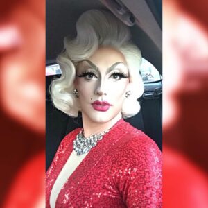 Robbie Turner Instagram - Hey New Years... I’m coming for you TONIGHT @thequeerbar with @derrickbarry @cocomontresediva & @nebraskathunderfuck -
-
-
#LetsRingInTheNewYear #dragrace #robbieturner #illtellyouforfree #beautyisthebestrevenge #marilynmonroe -
-
-
💇🏻‍♀️ @bobbiepinzdotcom 
Bookings @executiveprandtalent 💄 @lucy_paradisco