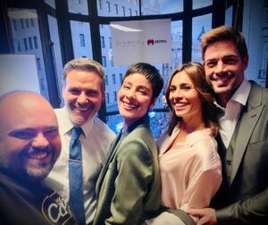 Roberto Enríquez Instagram - 🎬 Rodaje #Montecristo

El director de la serie Alberto Ruiz Rojo, Roberto Enríquez (Fernando Mondego), Esmeralda Pimentel (Haydée), Itziar Atienza (Helena Vilaforte) y William Levy (Alejandro Montecristo) 

📸: @albertoruizrojo