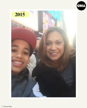 Robin Roberts Instagram - He is collecting selfies like they’re infinity stones! 🤳

Long before he worked here, our booking producer @tommyfoster_’s family made it a tradition to stand outside our GMA studio and grab pics with our co-hosts — and this morning, he finally got his selfie with @robinrobertsgma LIVE from the anchor desk. 

Swipe 👉 to see more.