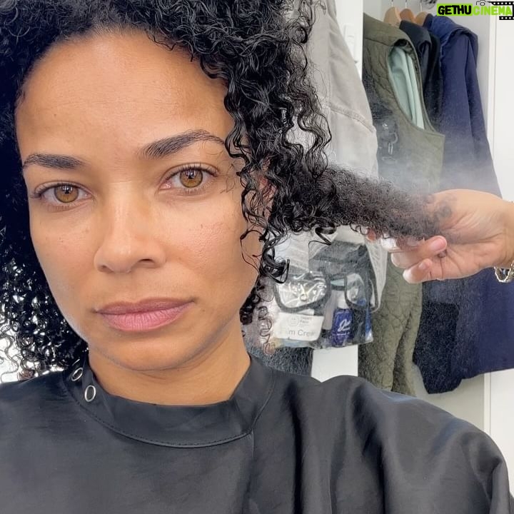 Rochelle Aytes - 48.8K Likes - This is one for my curly haired girls!
Get you a spray bottle, a wide tooth brush, leave in conditioner / mousse, diffuser and some patience. 😊🤣
Love @patternbeauty products by @traceeellisross