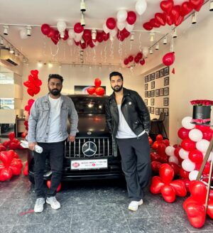 Rohit Suchanti Instagram - Happy Valentine’s Day To Me ❤️😍🧿🫶🏻
Missed you today @rajnisuchanti @sandeepsuchanti @shobhitjain88 @monikasuchanti 

Thank you @bigboytoyz_india for being so wonderful and helpful ☺️